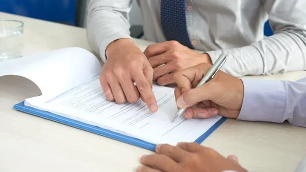 ¿Va a firmar un contrato laboral en Colombia? Esto debe revisar antes ¿Va a firmar un contrato laboral en Colombia? Esto debe revisar antes