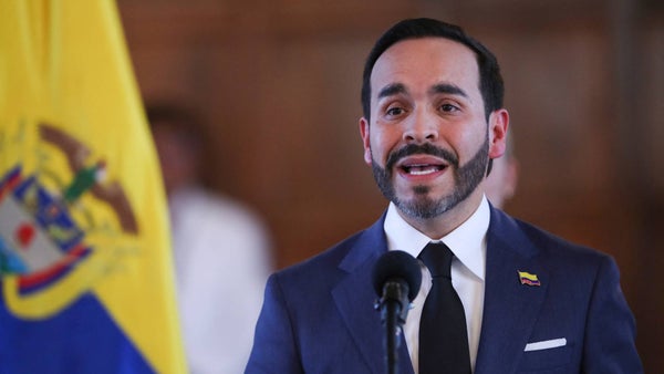 Presidente De la Espriella anuncia cambios en la Policía de Santa Marta tras fuga de 41 detenidos Presidente De la Espriella anuncia cambios en la Policía de Santa Marta tras fuga de 41 detenidos