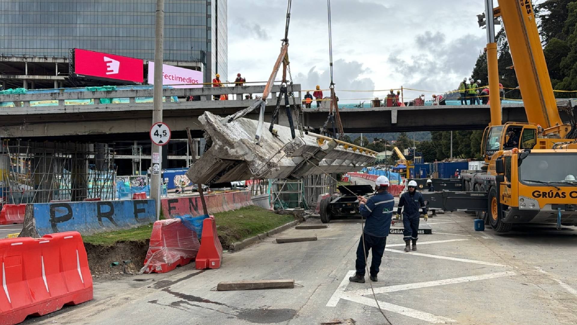 Puente de la calle 100 con séptima