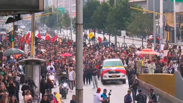 Protestas en varias ciudades de Colombia transcurren con acompañamiento de la fuerza pública y sin mayores incidentes Protestas en varias ciudades de Colombia transcurren con acompañamiento de la fuerza pública y sin mayores incidentes