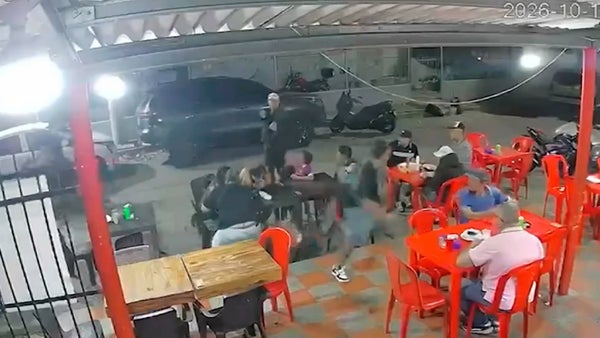 VIDEO | Delincuentes atracaron un restaurante y una tienda de celulares en Barranquilla y Soledad VIDEO | Delincuentes atracaron un restaurante y una tienda de celulares en Barranquilla y Soledad