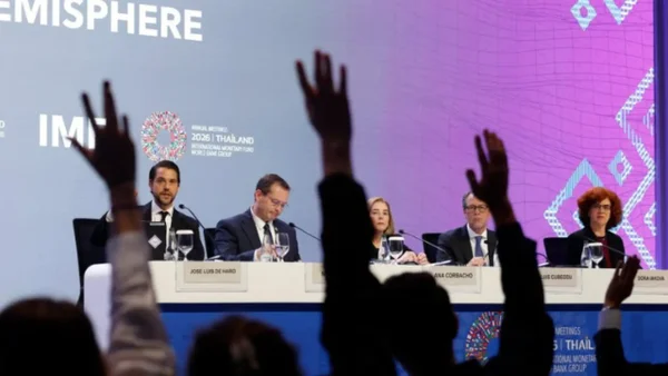 FMI expresa preocupación por las finanzas de Colombia: es “insostenible y preocupante” FMI expresa preocupación por las finanzas de Colombia: es “insostenible y preocupante”