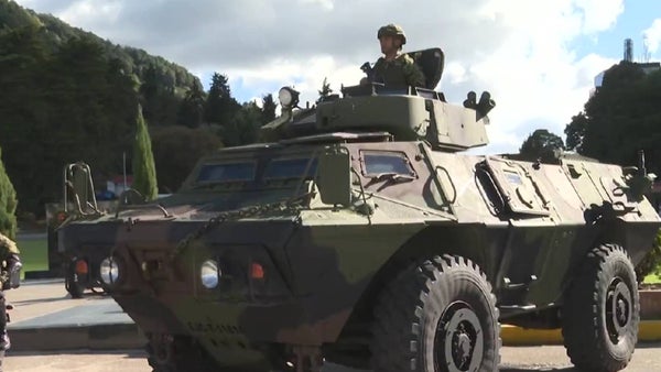 Así son los vehículos blindados con los que el Ejército busca reforzar la seguridad en la vía Panamericana Así son los vehículos blindados con los que el Ejército busca reforzar la seguridad en la vía Panamericana