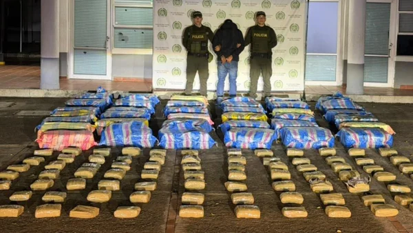 Incautan una tonelada de marihuana en la vía Panamericana: cargamento avaluado en casi $ 800 millones Incautan una tonelada de marihuana en la vía Panamericana: cargamento avaluado en casi $ 800 millones