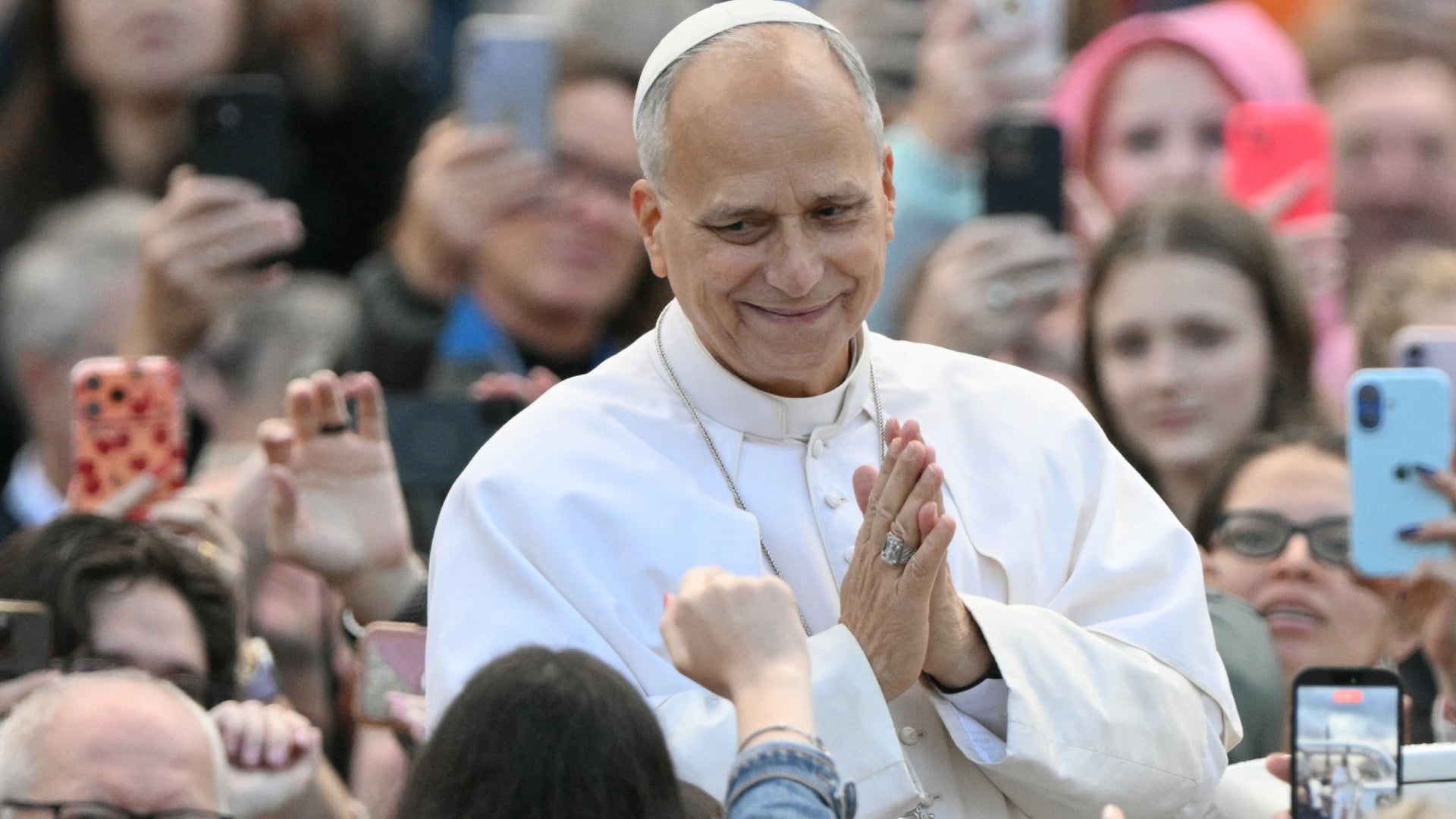Médicos confirman que el papa León XIV no necesita tratamiento adicional tras cirugía