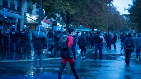 Ya van más de 1.000 capturados en Francia por las protestas
