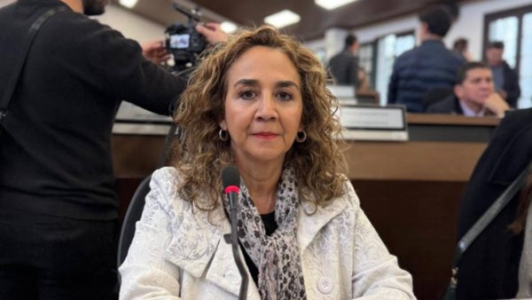 Concejal denunció el hallazgo de 10 contratos por $133 millones vinculados a Deicy Jiménez y pidió investigaciones Concejal denunció el hallazgo de 10 contratos por $133 millones vinculados a Deicy Jiménez y pidió investigaciones
