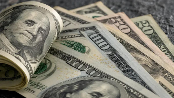 ¿Tendencia inesperada? Así cerró el precio del dólar en Colombia hoy 27 de octubre de 2026