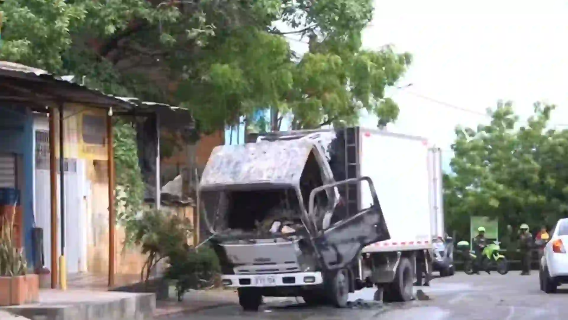 Otro atentado en Cúcuta en solo 24 horas: incineraron un camión en Villa del Rosario